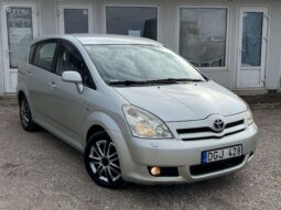 Toyota Corolla Verso 2004  Vienatūris 2,0L