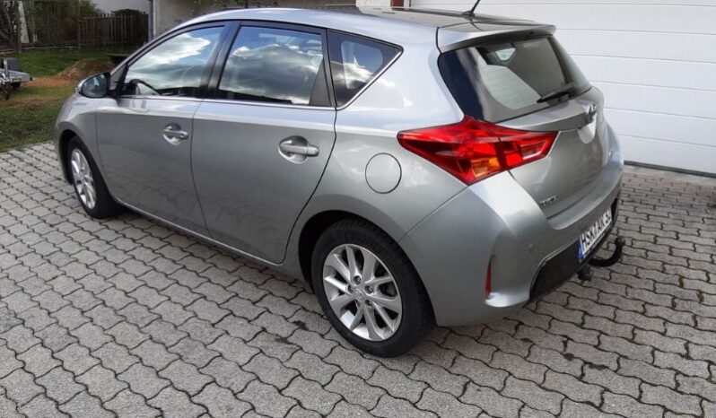 
								Toyota Auris Hečbekas 1,6L 2013 pilnas									