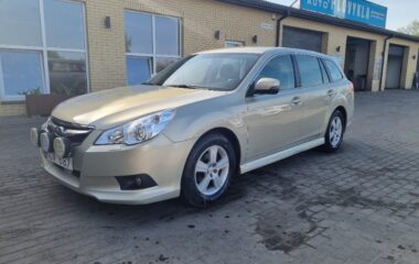 Subaru Legacy Universalas 2,5L 2012