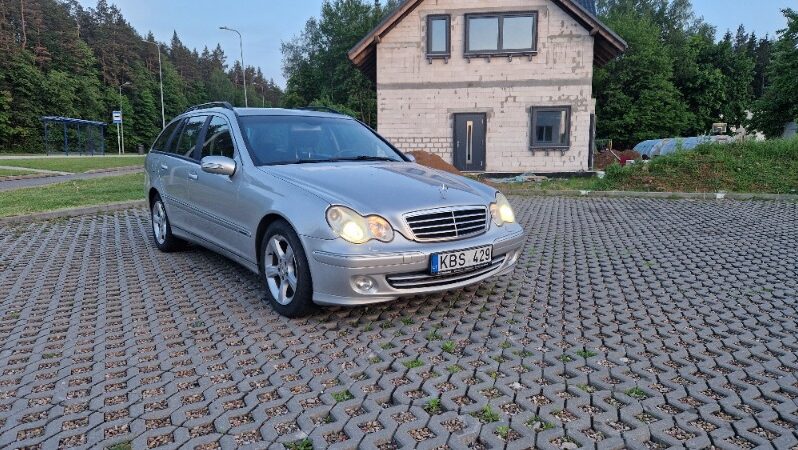 
								Mercedes-Benz C220 Universalas 2,1L 2004 pilnas									