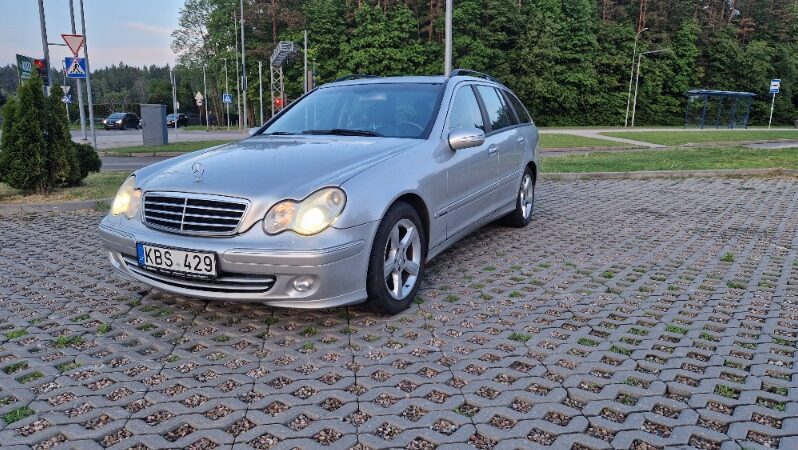 
								Mercedes-Benz C220 Universalas 2,1L 2004 pilnas									