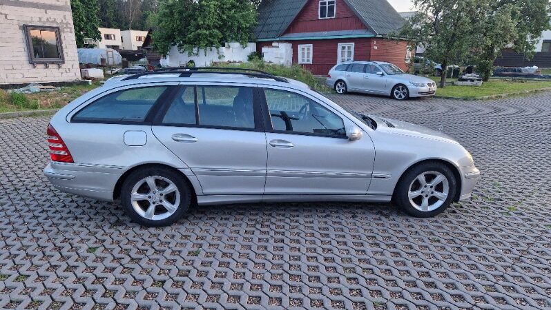 
								Mercedes-Benz C220 Universalas 2,1L 2004 pilnas									