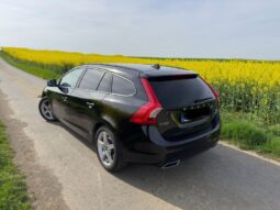 
										Volvo V60 Universalas 2,0L 2017 pilnas									