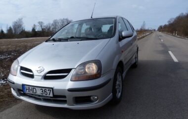 Nissan Almera Tino Vienatūris 2,2L 2002