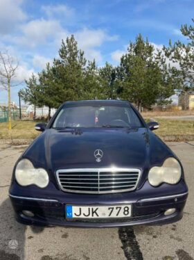 Mercedes-Benz C270 Sedanas 2,7L 2001