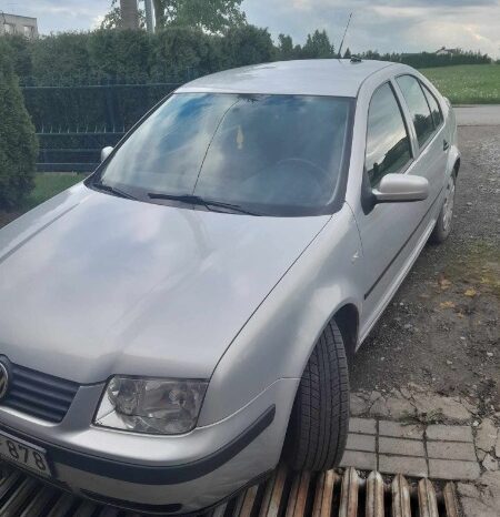 
								Volkswagen Bora Sedanas 1,6L 1999 pilnas									