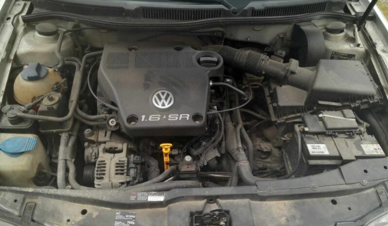 
								Volkswagen Bora Sedanas 1,6L 1999 pilnas									