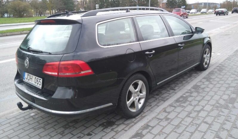 
								Volkswagen Passat Universalas 2,0L 2013 pilnas									