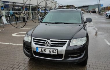 Volkswagen Touareg Visureigis 3,0L 2009