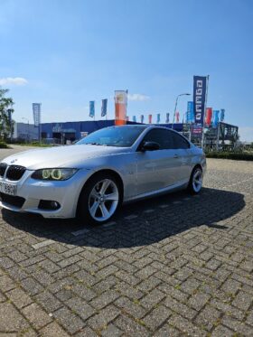 BMW 330 2007  3,0L Kupė