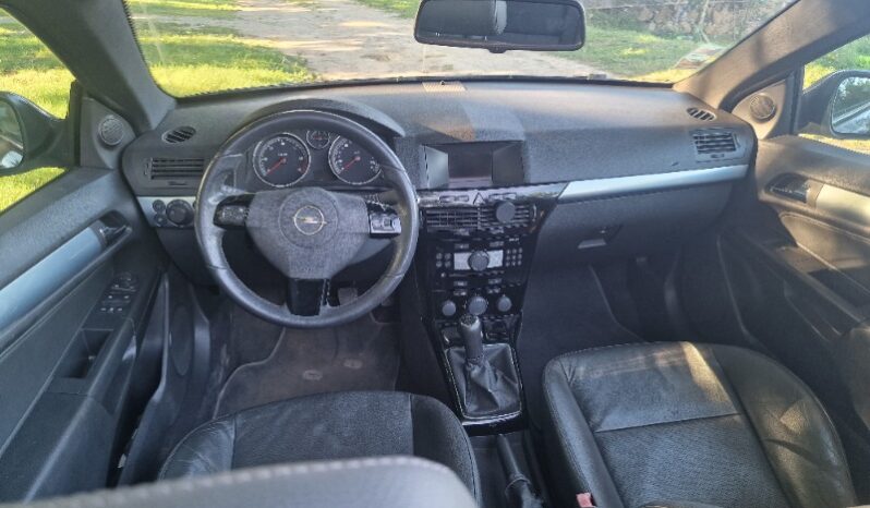 
								Opel Astra 2010  1,9L Kabrio pilnas									