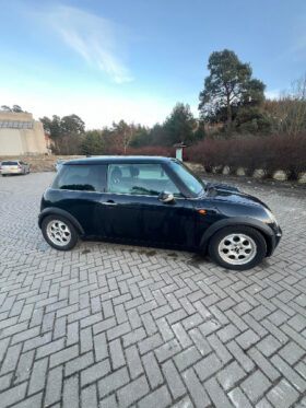 Mini Cooper 2005  1,6L Hečbekas