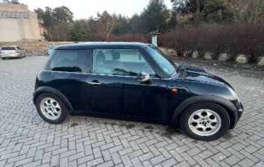 Mini Cooper 2005  1,6L Hečbekas