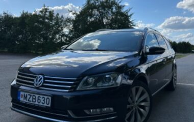 Volkswagen Passat 2012  2,0L Universalas