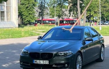 BMW 530 2013  3,0L Sedanas