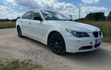 BMW 530 2004  3,0L Sedanas