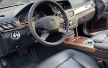 Mercedes-Benz E220 2012  2,0L Sedanas