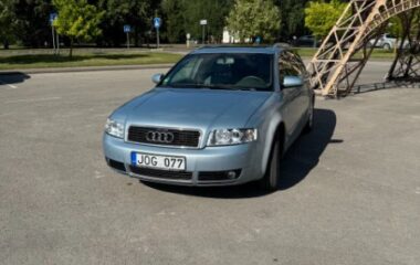Audi A4 2003  2,5L Kita