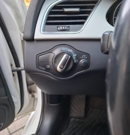 
								Audi A4 2011  2,0L Universalas pilnas									