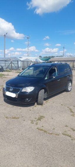 
										Volkswagen Touran 2007  1,9L Vienatūris pilnas									