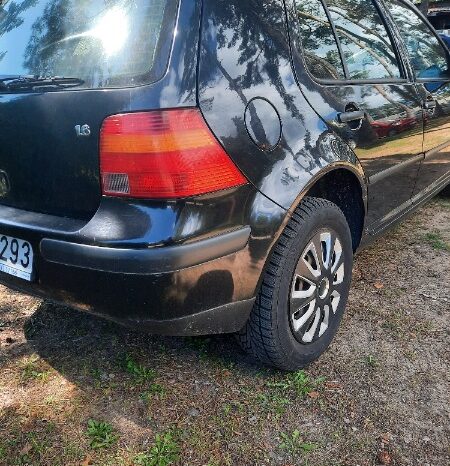 
								Volkswagen Golf 1998  1,6L Hečbekas pilnas									