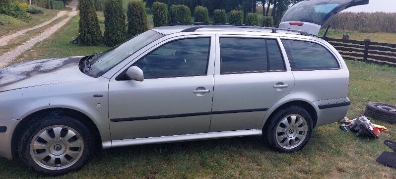 
								Skoda Octavia 2004  1,9L Hečbekas pilnas									