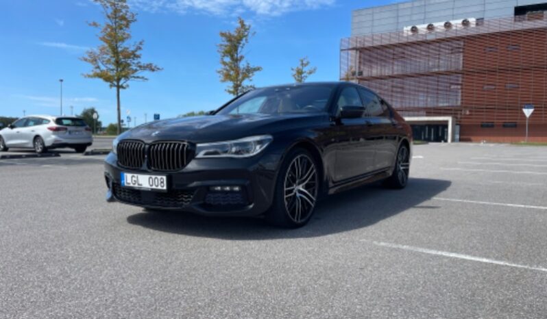 
								BMW 735 2016  4,0L Limuzinas pilnas									