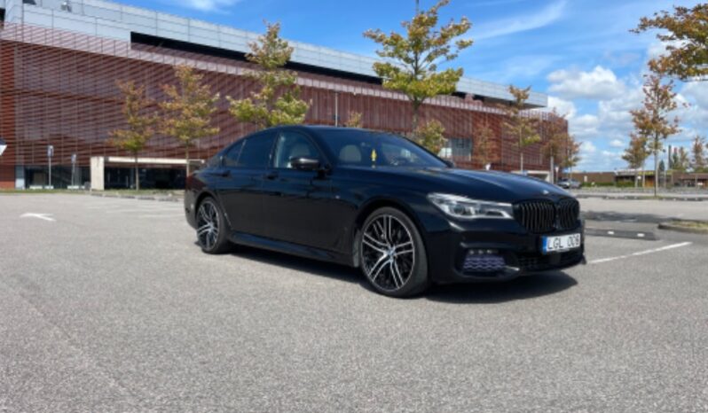 
								BMW 735 2016  4,0L Limuzinas pilnas									