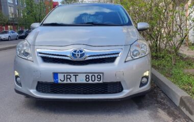 Toyota Auris 2012  1,8L Hečbekas