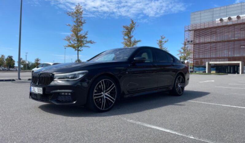 
								BMW 735 2016  4,0L Limuzinas pilnas									