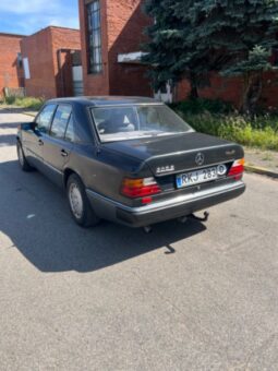 
										Mercedes-Benz E200 1989  2,0L Sedanas pilnas									