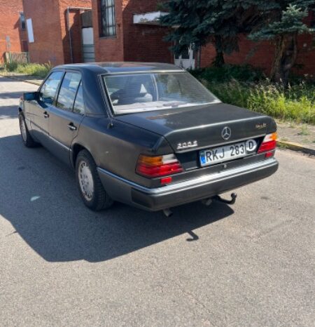 
								Mercedes-Benz E200 1989  2,0L Sedanas pilnas									