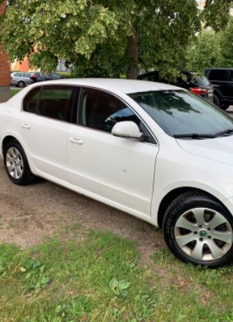 
								Skoda Superb 2010  2,0L Sedanas pilnas									