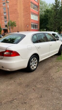 
										Skoda Superb 2010  2,0L Sedanas pilnas									