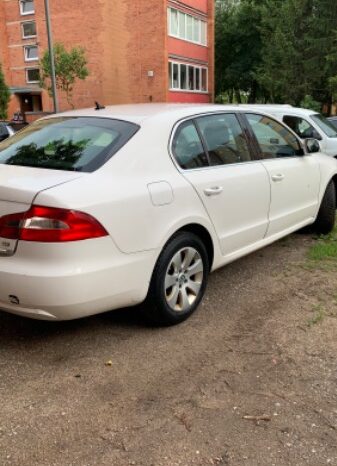 
								Skoda Superb 2010  2,0L Sedanas pilnas									