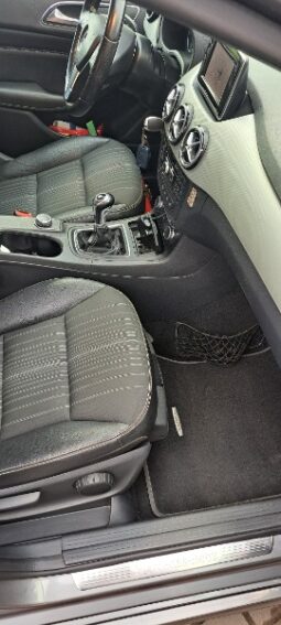 
										Mercedes-Benz B180 2013  1,8L Vienatūris pilnas									