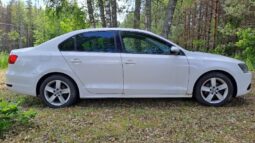 
										Volkswagen Jetta 2013  1,6L Sedanas pilnas									