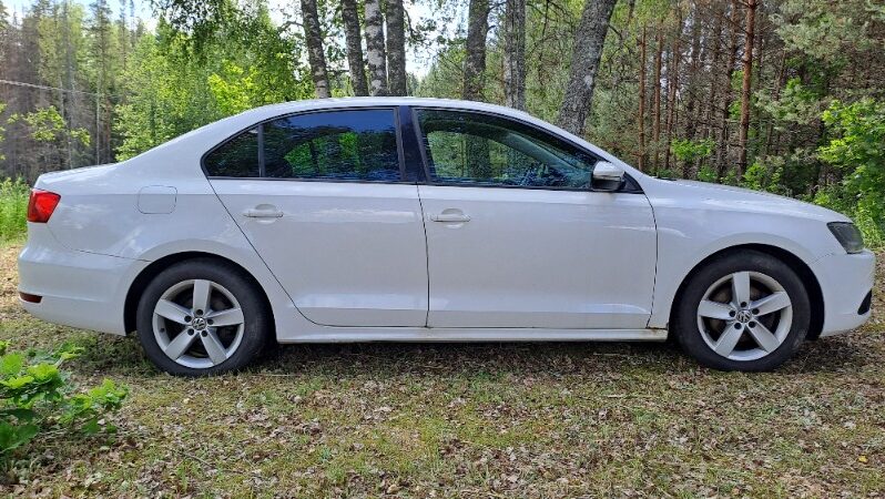 
								Volkswagen Jetta 2013  1,6L Sedanas pilnas									