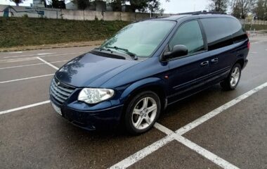 Chrysler Grand Voyager 2006  2,8L Vienatūris