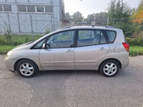 Toyota Corolla Verso 2003  2,0L Vienatūris