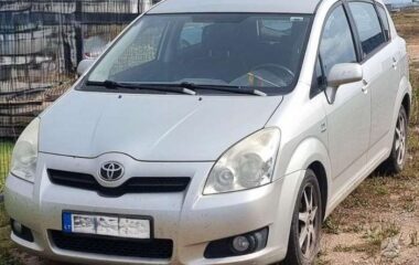 Toyota Corolla Verso 2008  2,2L Vienatūris