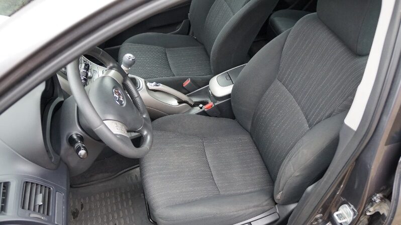 
								Toyota Auris 2008  2,0L Hečbekas pilnas									