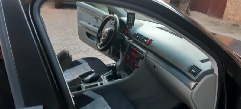 
								Audi A4 2005  2,5L Universalas pilnas									