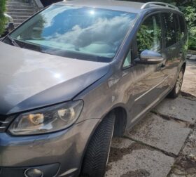 Volkswagen Touran 2012  2,0L multipurpose-passenger vehicle (mpv)