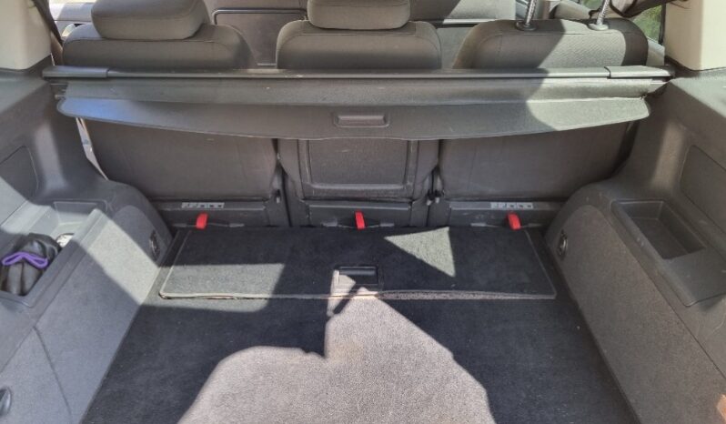 
								Volkswagen Touran 2012  2,0L multipurpose-passenger vehicle (mpv) full									
