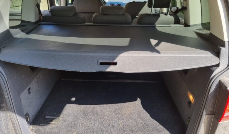 
								Volkswagen Touran 2012  2,0L multipurpose-passenger vehicle (mpv) full									