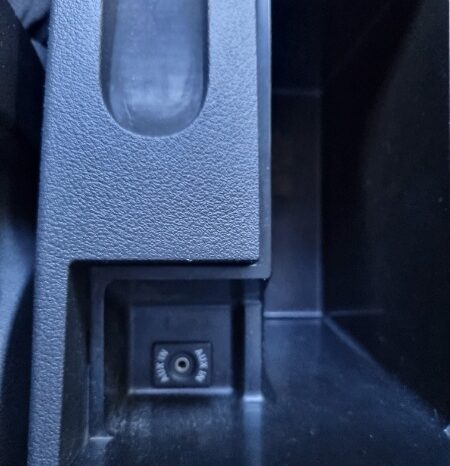 
								Volkswagen Touran 2012  2,0L multipurpose-passenger vehicle (mpv) full									