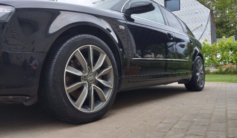 
								Audi A4 2006  1,8L Universalas full									