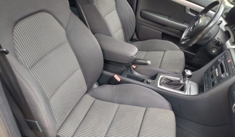 
								Audi A4 2006  1,8L Universalas full									