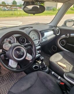 
										Mini Cooper 2009  1,6L Kupė pilnas									